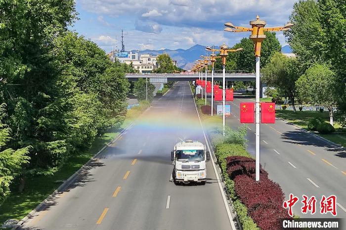 西藏官方通報:防疫物資充足拉薩快遞物流外賣正常運行