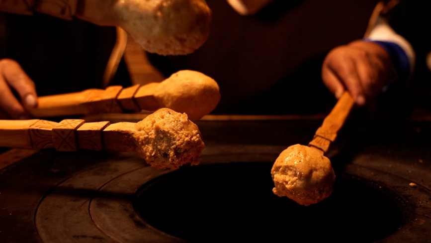  烤“結(jié)達(dá)”。