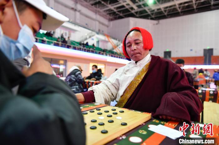 圖為比賽現(xiàn)場?！∝暩聛硭?攝