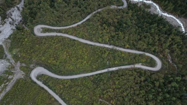 幾代建設(shè)者，歷經(jīng)半個(gè)多世紀(jì)完成！這是一條怎樣的公路？