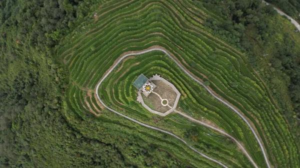 幾代建設(shè)者，歷經(jīng)半個(gè)多世紀(jì)完成！這是一條怎樣的公路？