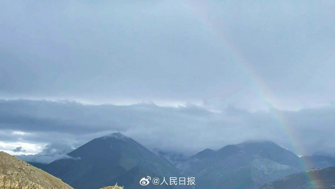 接好運！青藏高原現(xiàn)巨大彩虹橋
