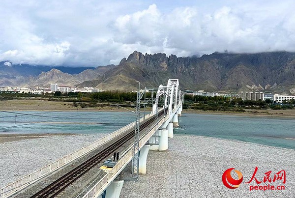 拉薩河特大橋。張敏穎 攝