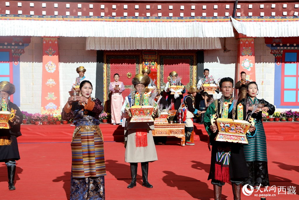 雅礱“村晚”鬧新春。人民網(wǎng)記者 吳雨仁攝