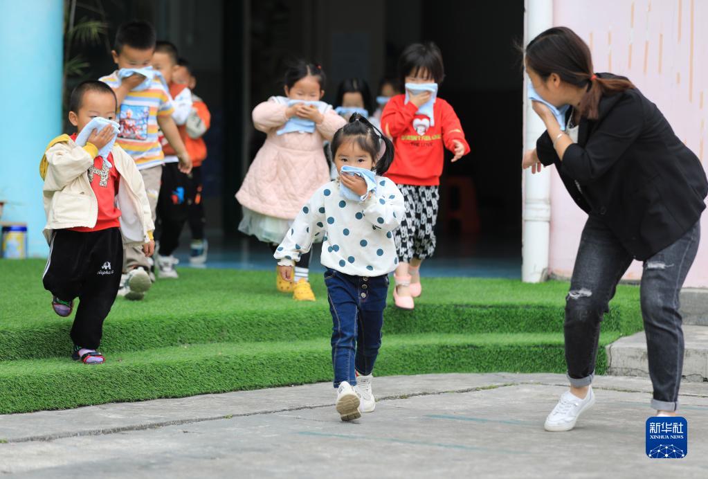 各地開(kāi)展“全民國(guó)家安全教育日”主題活動(dòng)