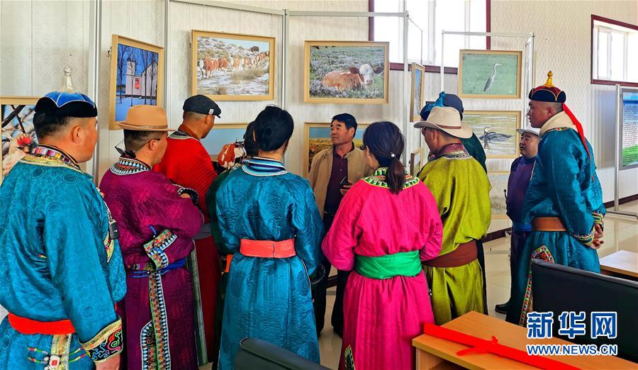 （奮斗百年路　啟航新征程·“七一勛章”獲得者·圖文互動）（3）“草原之子”廷·巴特爾：讓草原綠起來，幫牧民富起來