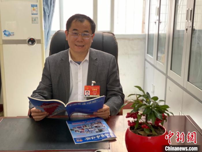 全國(guó)人大代表毛宗福：“雙管齊下”破題養(yǎng)老